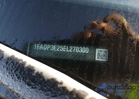 2014 Ford Focus S z USA, uszkodzony, nr VIN 1FADP3E25EL270300